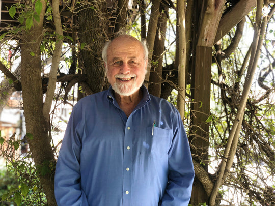 ¿Quién es James Fadiman?